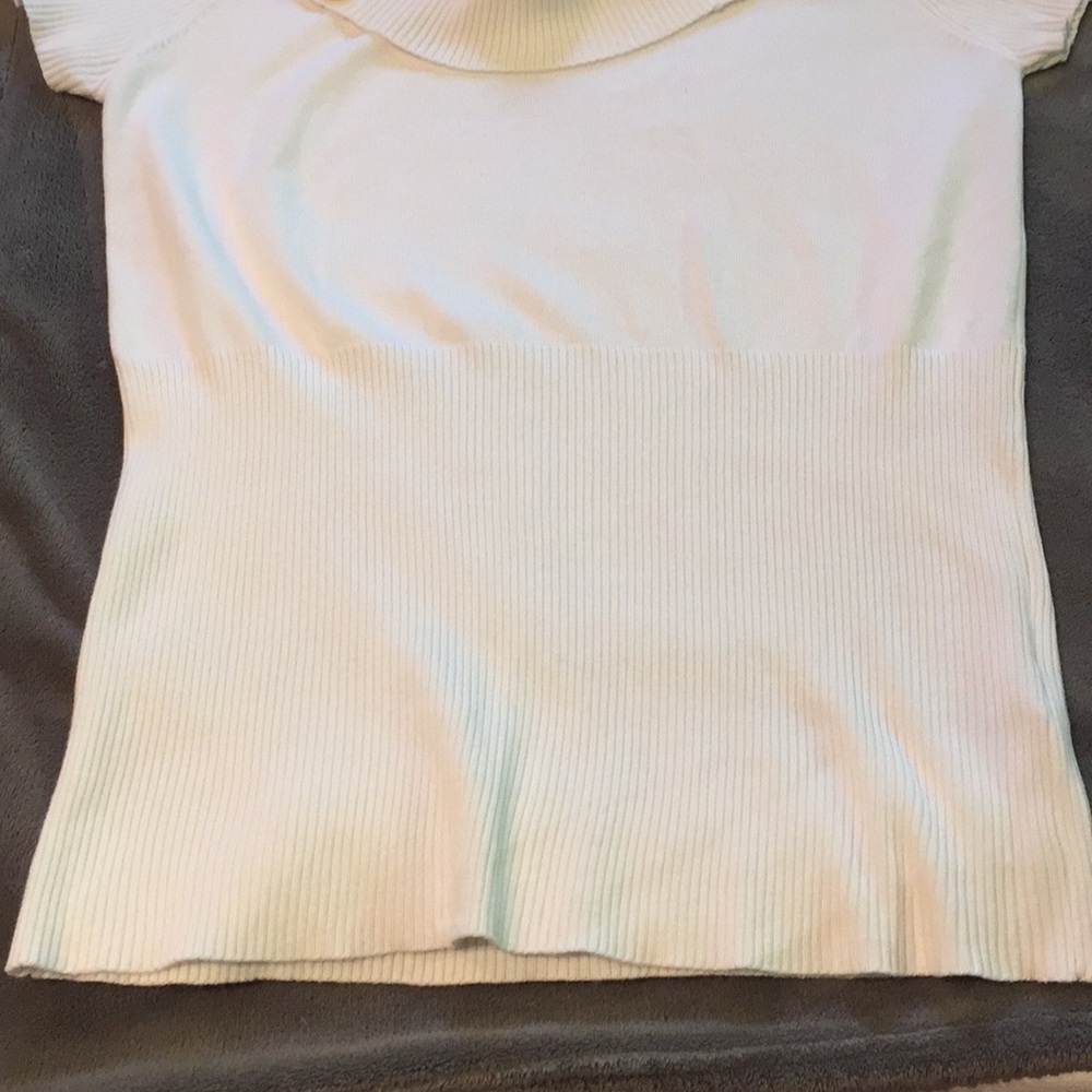 NWT Cowl Neck Short Sleeve Top - Picture 4 of 5